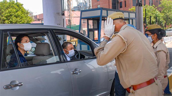 Flight Ticket Sufficient To Cross Borders Say Noida Police: कन्फर्म एयर टिकट पर पार कर सकेंगे बॉर्डर