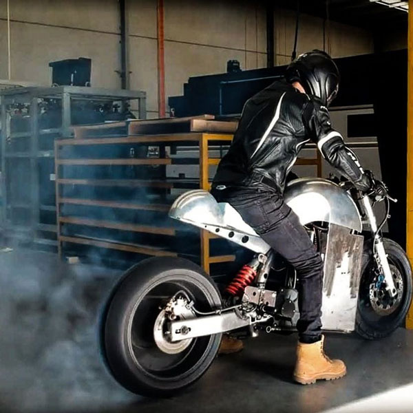 Savic C-Series Electric Motorcycle: साविक सी-सीरीज इलेक्ट्रिक बाइक का उत्पादन हुआ शुरु