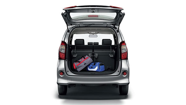 Toyota C-MPV India Launch Revealed: टोयोटा जल्द ही भारत में लाॅन्च करेगी सी-एमपीवी, जानें क्या हैं फीचर्स