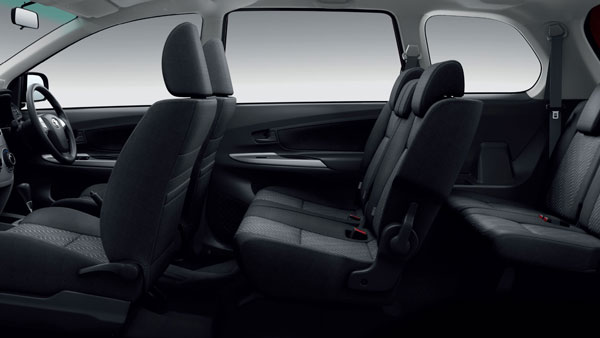 Toyota C-MPV India Launch Revealed: टोयोटा जल्द ही भारत में लाॅन्च करेगी सी-एमपीवी, जानें क्या हैं फीचर्स