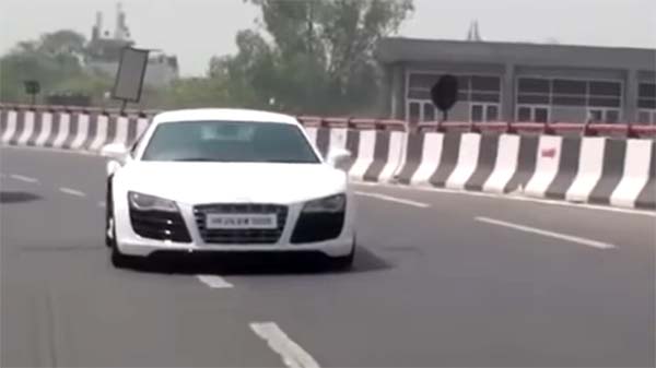 Virat Kohli's Brother Buys Porsche Panamera Turbo: विराट कोहली के भाई ने डीलरशिप खुलते ही खरीद ली करोड़ो की यह कार