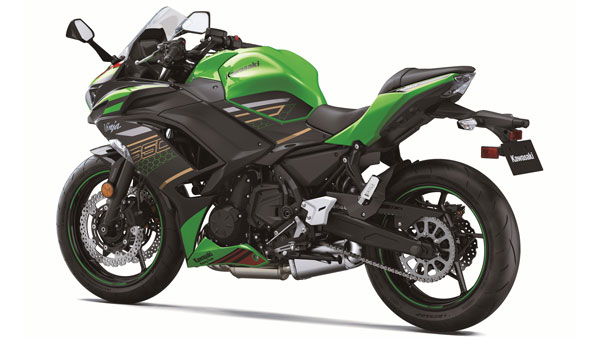 Kawasaki Ninja 650 Reaches Dealership: कावासाकी निंजा 650 बीएस6 डीलरशिप पहुंची जानकारी