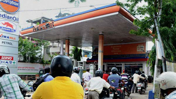 Indian Oil Battery Swapping Initiative: इंडियन ऑयल पंप पर मिलेगी बैटरी स्वैपिंग की सुविधा