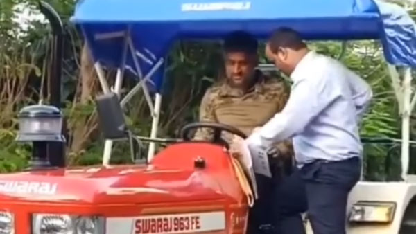 MS Dhoni Seen Riding A Tractor: एमएस धोनी ने खरीद ली नई ट्रैक्टर, ले रहे है इसका मजा