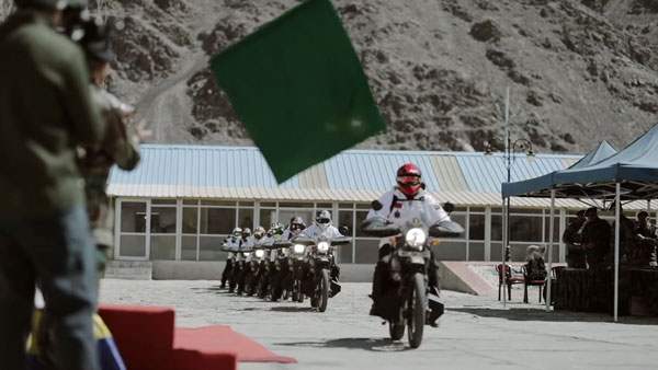 Indian Army Bike Expedition Video: भारतीय सैनिकों ने चीन की सीमा के नजदीक चलाई बाइक, देखें वीडियो