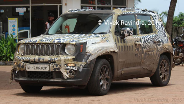 Jeep Renegade SUV Spied Testing: नई जीप रेनेगेड टेस्टिंग के दौरान आई नजर, जल्द होगी लॉन्च