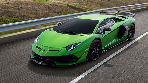 Lamborghini India Dealerships Reopen: लेम्बोर्गिनी ने भारत में सभी शोरुम का संचालन किया शुरु