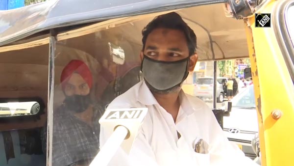 Mumbai Rickshaws with Isolation Covers: महाराष्ट्र में ऑटो-रिक्शा चालक लगवा रहे हैं आइसोलेशन शील्ड