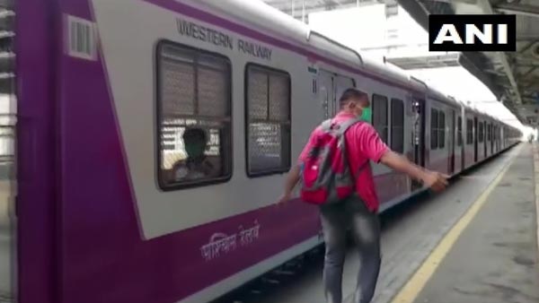 Mumbai Local Train Service Resume: मुंबई लोकल ट्रेन सेवा शुरू सिर्फ जरुरी सेवा कर्मचारियों के लिए जानकारी