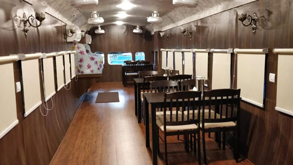 Railway Coach Modified As Restaurant: रेलवे कोच मॉडिफाई रेस्टॉरेंट देखें तस्वीरें