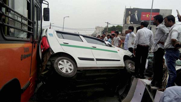 Number Of Road Accidents To Reduce: इस वित्तीय वर्ष 25% सड़क दुर्घटनाएं कम करने का प्रयासः गडकरी