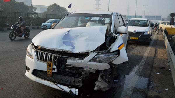 SUVs Are More Deadly Than Cars: कार के मुकाबले एसयूवी से जान को खतरा ज्यादा, बनावट है कारण SUVs Are More Deadly Than Cars: कार के मुकाबले एसयूवी से जान को खतरा ज्यादा, बनावट है कारण