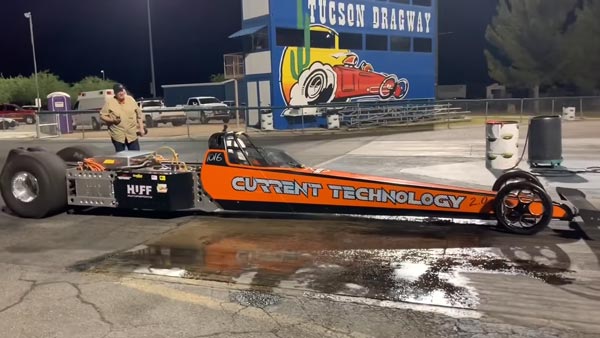 Electric Drag Race Car Created World Record: इस इलेक्ट्रिक ड्रैग रेस कार ने बनाया नया वर्ल्ड रिकाॅर्ड, जानें