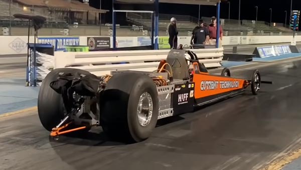 Electric Drag Race Car Created World Record: इस इलेक्ट्रिक ड्रैग रेस कार ने बनाया नया वर्ल्ड रिकाॅर्ड, जानें