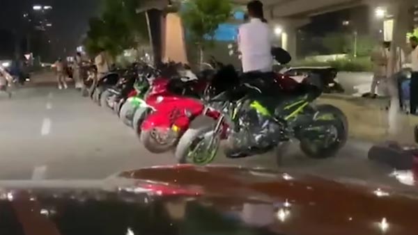 Police Seized 19 Bikes From Stunters: गुरुग्राम पुलिस ने स्टंटिंग के लिए 19 बाइक को किया जब्त Police Seized 19 Bikes From Stunters: गुरुग्राम पुलिस ने स्टंटिंग के लिए 19 बाइक को किया जब्त