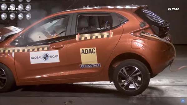 Tata Altroz Crash Test: टाटा अल्ट्रोज है देश की सबसे सुरक्षित कार, क्रैश टेस्ट का वीडियो आया सामने Tata Altroz Crash Test: टाटा अल्ट्रोज है देश की सबसे सुरक्षित कार, क्रैश टेस्ट का वीडियो आया सामने
