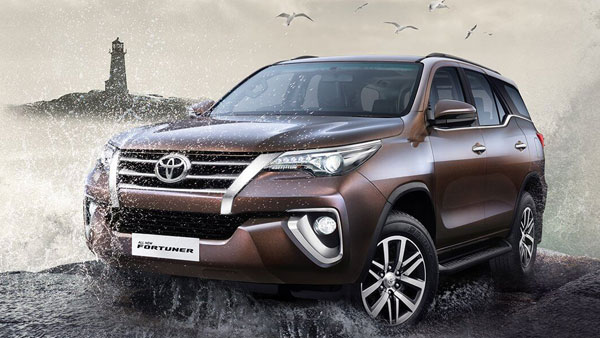 Toyota Launches Attractive Finance Schemes: टोयोटा की नई कार पर पाएं आकर्शक ऑफर, ईएमआई पर छूट Toyota Launches Attractive Finance Schemes: टोयोटा की नई कार पर पाएं आकर्शक ऑफर, ईएमआई पर छूट