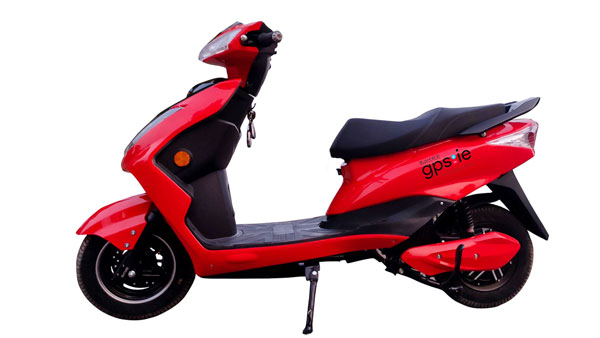 BattRE Scooters Offers EMI Schemes: बैटरी इलेक्ट्रिक स्कूटर पर मिल रहा है आकर्षक ईएमआई स्कीम, जानें