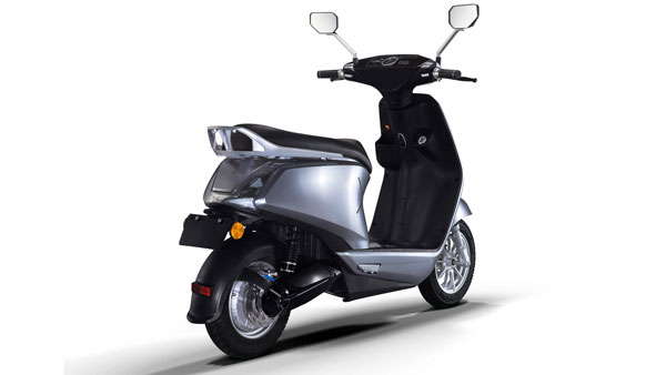 BGauss Electric Scooter Unveiled: बीगॉस ने किया अपनी पहली दो इलेक्ट्रिक वाहन का खुलासा