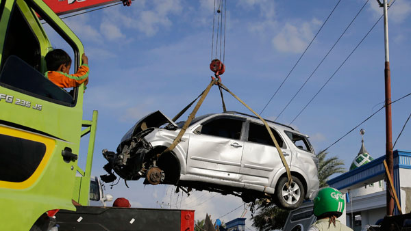 No Road For Old Vehicles In Delhi: दिल्ली में नहीं चलेंगी पुरानी कारें, एनजीटी ने अपील की खारिज 