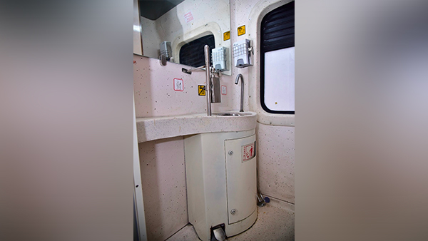 Post COVID Railway Coach: कोविड-19 महामारी के बाद कुछ इस तरह दिखेगी रेलवे कोच, देखें