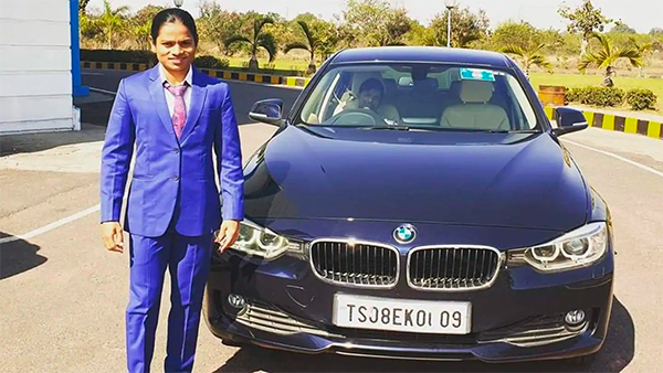 Dutee Chand Wants To Sell Her Car: भारतीय धाविका दुती चंद बीएमडब्ल्यू कार बेच रही जानकारी