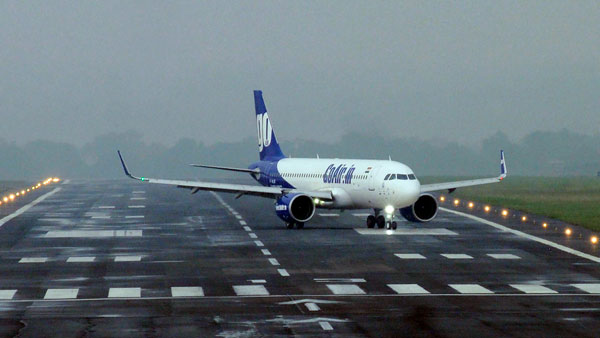 International Passenger Flights Ban: अंतरराष्ट्रीय पैंसेजर फ्लाइट पर 31 अगस्त तक लिए बैन बढ़ा International Passenger Flights Ban: अंतरराष्ट्रीय पैंसेजर फ्लाइट पर 31 अगस्त तक लिए बैन बढ़ा