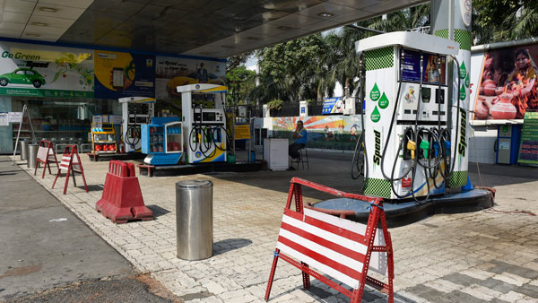 Petrol, Diesel Demand Falls: जुलाई माह में पेट्रोल और डीजल की मांग में आई भारी गिरावट