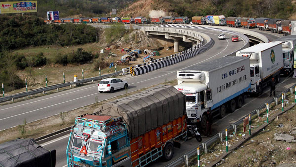 Jammu-Srinagar Tunnel Soon To Open: जम्मू-श्रीनगर के बीच दूरी होगी कम, यह टनल बचाएगा समय