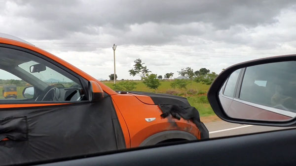 Kia Sonet Spy Pics: किया सॉनेट नए रंग टेस्टिंग सिंतबर लॉन्च