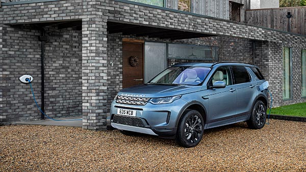 BS6 Land Rover Discovery Sport & Evoque Deliveries Begin: लैंड रोवर डिस्कवरी व इवोक की डिलीवरी शुरू
