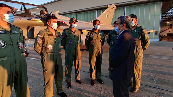 Rafale Fighter Jets To Be Added To Air Force Fleet Soon: पांचराफेल भारत के लिए फ्रांस से निकली, 29 जुलाई को पहुंचेगी अंबाला Rafale Fighter Jets To Be Added To Air Force Fleet Soon: पांचराफेल भारत के लिए फ्रांस से निकली, 29 जुलाई को पहुंचेगी अंबाला