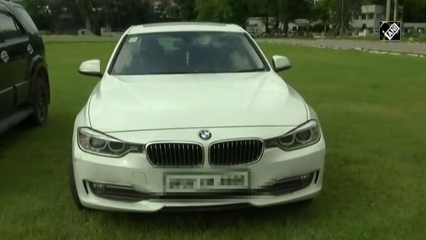 Stolen Cars Worth Rs 11 Crore Recovered: पकड़े गये देश के सबसे बड़े कार चोर, अब तक पार कर चुके हैं 2000 कार