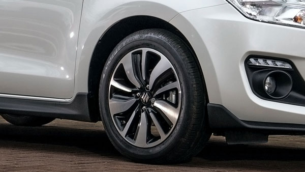 Suzuki Swift Attitude Hybrid Revealed: सुजुकी स्विफ्ट एटीट्यूड हाइब्रिड वैरिएंट का हुआ खुलासा