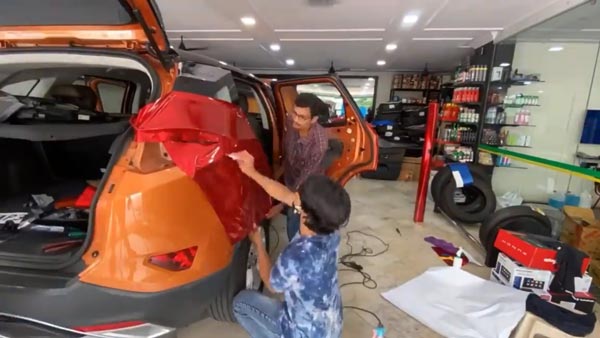 Tata Harrier With Deadpool Venom Wrap: टाटा हैरियर का डेडपूल वैनम रैप से शानदार कस्टमाइजेशन
