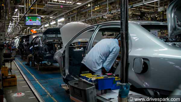 Car Companies Increase Salary Of Workers: ऑटो कर्मचारियों के बढ़े पैसे लॉकडाउन के दौरान नही घटी सैलरी