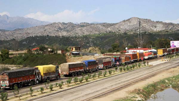Toll Operators Demand Compensation: टोल ऑपरेटरों ने हाईवे अथॉरिटी को चेताया, जल्द हो क्षतिपूर्ति