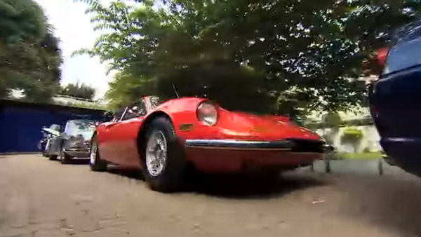 बॉलीवुड एक्टर्स न्यू कार कलेक्शन अजय देवगन रणवीर सिंह कार जानकारी बॉलीवुड एक्टर्स न्यू कार कलेक्शन अजय देवगन रणवीर सिंह कार जानकारी