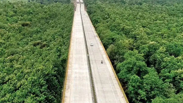 आनंद महिंद्रा ने वन्यजीवों के लिए विशेष हाईवे निर्माण का दिया सुझाव, नितिन गडकरी ने दिया जवाब आनंद महिंद्रा ने वन्यजीवों के लिए विशेष हाईवे निर्माण का दिया सुझाव, नितिन गडकरी ने दिया जवाब