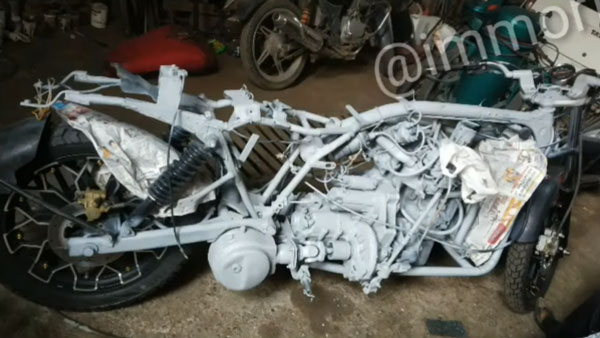 इंजीरियरिंग के दो छात्रों ने बनाई सुपर बाइक, इस्तेमाल किया मारुति 800 का इंजन