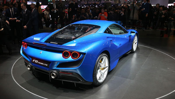 Ferrari F8 Tributo Launched: फरारी एफ8 ट्रिब्यूटो भारत में लॉन्च कीमत 4.02 करोड़ रुपये