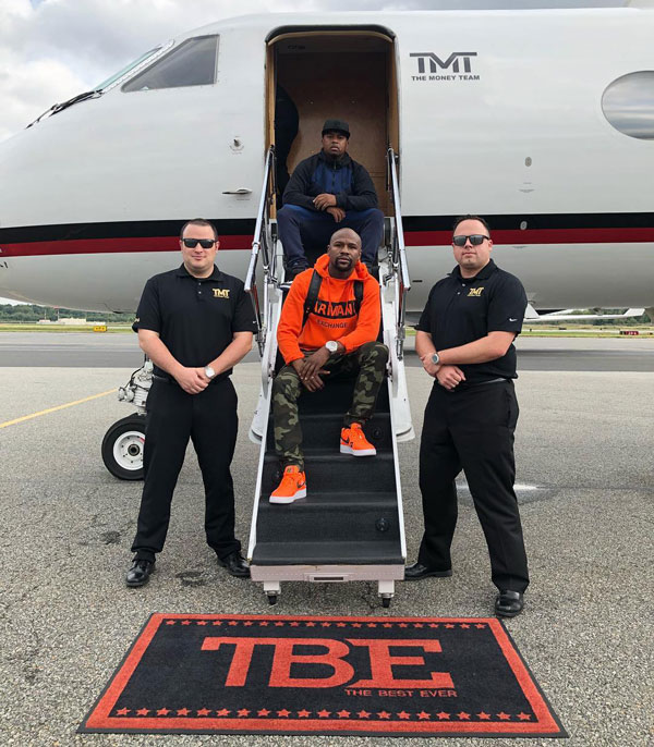 Sports Stars And Their Luxury Jets: खेल जगत की इन हस्तीयों के पास हैं लग्जरी प्राइवेट जेट, जानें Sports Stars And Their Luxury Jets: खेल जगत की इन हस्तीयों के पास हैं लग्जरी प्राइवेट जेट, जानें