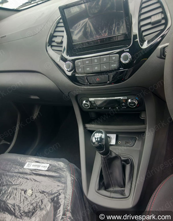 Ford Freestyle Flair Limited Edition: फोर्ड फ्रीस्टाइल फ्लेयर लिमिटेड एडिशन डीलरशिप पर आई नजर