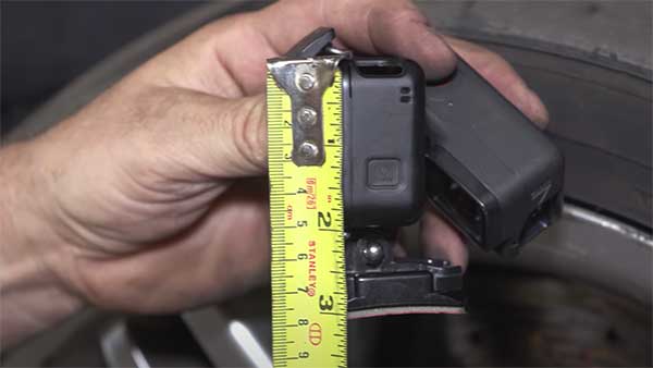 GoPro Inside Car Tyre: कार के टायर के अंदर फिट क्या गोप्रो कैमरा, बनाया वीडियो