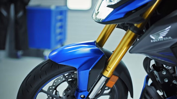 Honda CB Hornet 200R: होंडा सीबी हाॅर्नेट 200आर कल होगी लाॅन्च, उससे पहले जानें सभी जानकारियां