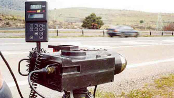 MH Police To Get High Speed Cameras: महाराष्ट्र पुलिस खरीदेगी हाई स्पीड कैमरे, रुकेगी ओवरस्पीडिंग