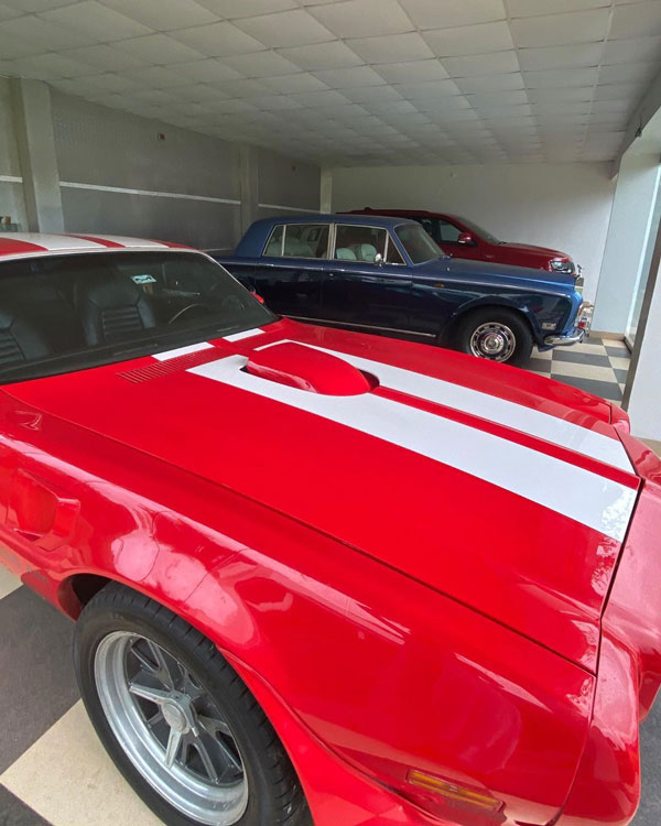 MS Dhoni’s Latest Car: धोनी ने अपने कलेक्शन में जोड़ी यह विंटेज कार, दिखने में लगती है बेहद शानदार MS Dhoni’s Latest Car: धोनी ने अपने कलेक्शन में जोड़ी यह विंटेज कार, दिखने में लगती है बेहद शानदार