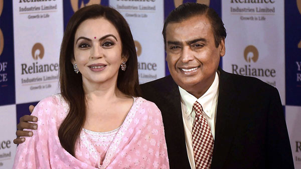 मुकेश अंबानी की नई बुलेटप्रूफ कार मर्सिडीज एस600 गार्ड, कीमत जान उड़ जाएंगे होश