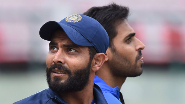 Ravindra Jadeja Argue With Woman Cop Over Mask: रविंद्र जडेजा कार से कर रहे थे सफर, महिला कांस्टेबल से मास्क को लेकर हुई बहस