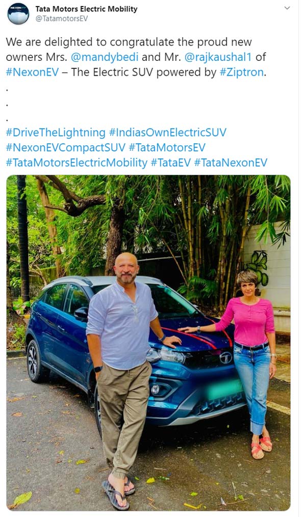 Mandira Bedi Buys Tata Nexon EV: एक्ट्रेस मंदिरा बेदी ने खरीदी टाटा नेक्सन ईवी, इस व्यक्ति को की गिफ्ट Mandira Bedi Buys Tata Nexon EV: एक्ट्रेस मंदिरा बेदी ने खरीदी टाटा नेक्सन ईवी, इस व्यक्ति को की गिफ्ट